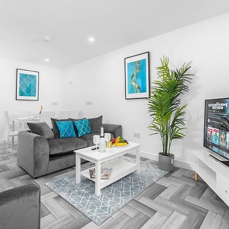 5 Bedroom House - 10 Guests - Multiple Off Street Parking - Garden - Smart Tv - Wifi - Contractors - Families - Groups Μπέρμιγχαμ Εξωτερικό φωτογραφία